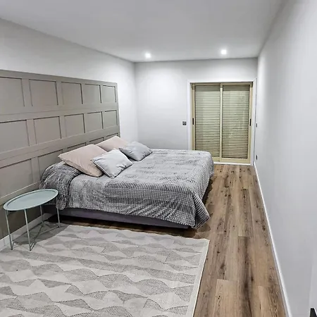 Spacious In Nova De Gaia Porto Διαμέρισμα
